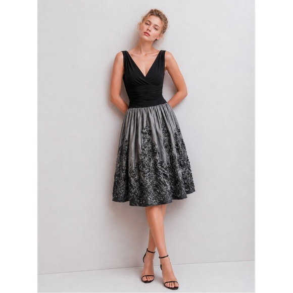 Jessica Howard Dresses & Skirts - Jessica Howard Black Gray Floral V-Neck Fit Flare Cocktail Dress 2